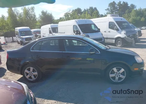 2009 Volkswagen Jetta Se/Sel z USA, uszkodzony, nr VIN 3VWRZ71K19M072595